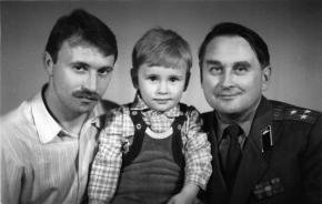 Simon Kozhin. Kozhin Simon Leonidovich in 1987 with Leonid Arkadievich Kozhin (Father) and Kozhin Arkady Leonidovich (Grandfather).